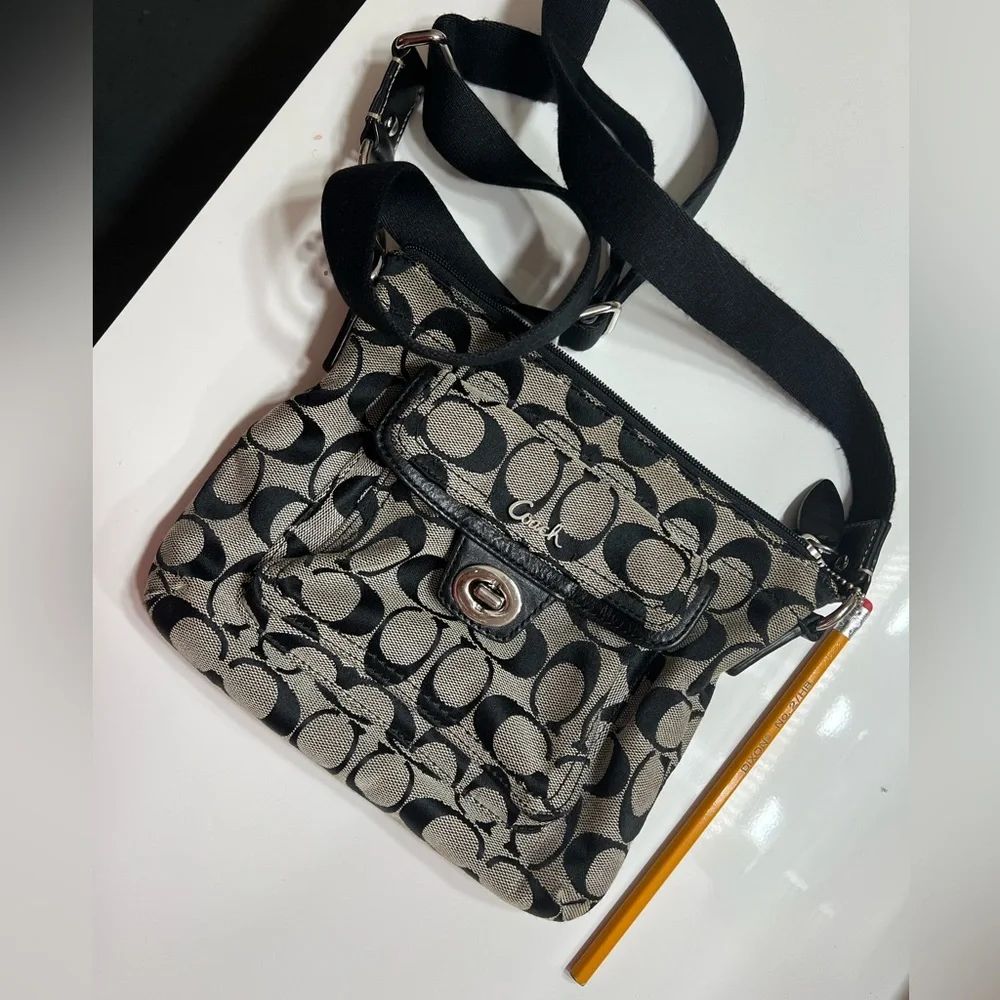 Coach crossbody small purse - Picture 8 of 8